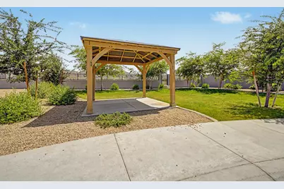 105 W Latona Road, Phoenix, AZ 85041 - Photo 52