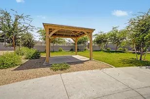 105 W Latona Rd, Phoenix, AZ 85041 - Photo 52