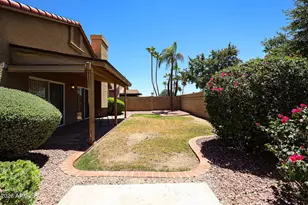 3305 E Wildwood Dr, Phoenix, AZ 85048 - Photo 32