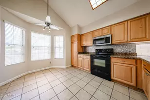 3305 E Wildwood Dr, Phoenix, AZ 85048 - Photo 10
