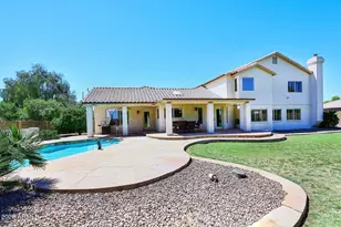 1069 N Poinciana Rd, Gilbert, AZ 85234 - Photo 8