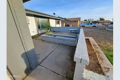 15247 N 52nd Avenue, Glendale, AZ 85306 - Photo 2
