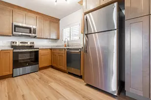 5739 W Monte Vista Rd, Phoenix, AZ 85035 - Photo 6