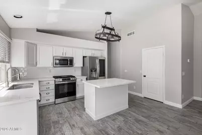 20917 N 39th Street, Phoenix, AZ 85050 - Photo 18