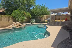 7344 W Windrose Dr, Peoria, AZ 85381 - Photo 2