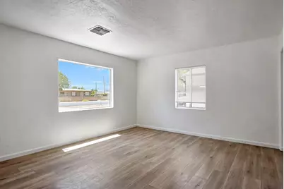224 W Glenrosa Avenue, Phoenix, AZ 85013 - Photo 18