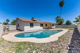 2135 W Kerry Ln, Phoenix, AZ 85027 - Photo 6