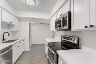 9450 N 94th Pl, Scottsdale, AZ 85258 - Photo 10