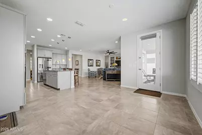 2522 E Novak Way, Phoenix, AZ 85042 - Photo 8