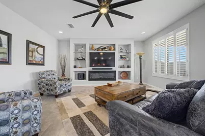 2522 E Novak Way, Phoenix, AZ 85042 - Photo 4