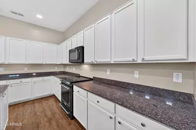 813 W Village Parkway, Litchfield Park, AZ 85340 - Photo 12