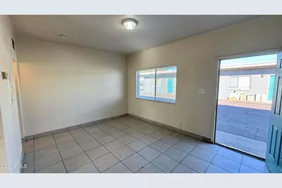 1233 W Pierce Street #Apt 3, Phoenix, AZ 85007 - Photo 2