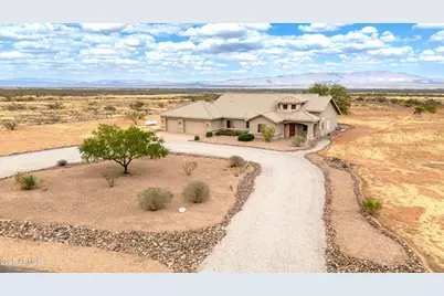 6754 E Roberto Loop, Hereford, AZ 85615 - Photo 2
