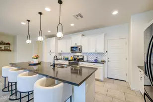 18187 W Via Montoya Dr, Surprise, AZ 85387 - Photo 10