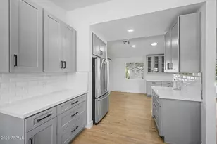 702 W Rose Ln, Phoenix, AZ 85013 - Photo 14