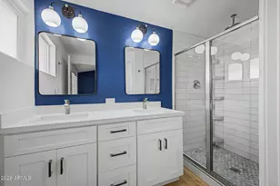 702 W Rose Ln, Phoenix, AZ 85013 - Photo 18