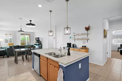 455 N Rainbow Way, Casa Grande, AZ 85194 - Photo 8