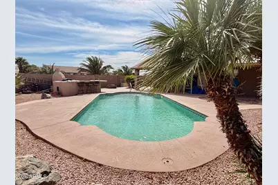 9340 W Wenden Drive, Arizona City, AZ 85123 - Photo 4