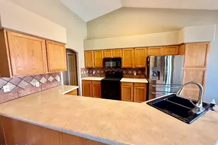 9340 W Wenden Dr, Arizona City, AZ 85123 - Photo 16