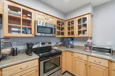 3302 E Aire Libre Avenue #102, Phoenix, AZ 85032 - Photo 8