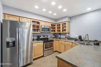 3302 E Aire Libre Avenue #102, Phoenix, AZ 85032 - Photo 10