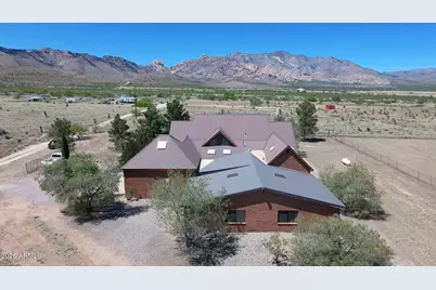 821 W Justin Street, Pearce, AZ 85625 - Photo 6