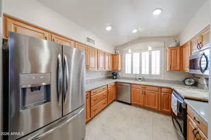 8929 W Lisbon Ln, Peoria, AZ 85381 - Photo 14