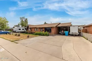 4001 W Citrus Way, Phoenix, AZ 85019 - Photo 2