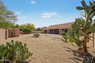 9850 W Menadota Dr, Peoria, AZ 85382 - Photo 32