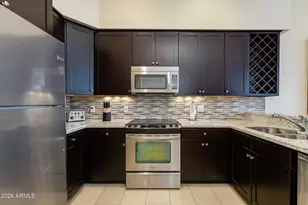 2802 E Camino Acequia Dr, Phoenix, AZ 85016 - Photo 6