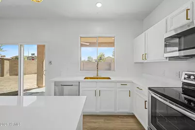 1401 S 119th Drive, Avondale, AZ 85323 - Photo 2