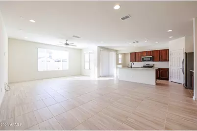 9039 W San Juan Avenue, Glendale, AZ 85305 - Photo 8