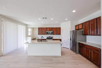 9039 W San Juan Avenue, Glendale, AZ 85305 - Photo 4