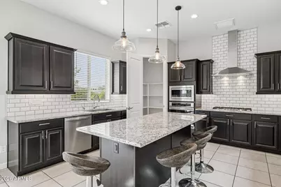 18316 N 65th Place, Phoenix, AZ 85054 - Photo 12