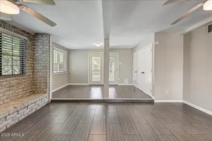 1326 E Avalon Dr, Phoenix, AZ 85014 - Photo 14