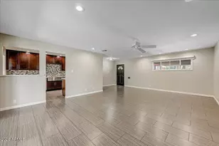 1326 E Avalon Dr, Phoenix, AZ 85014 - Photo 6