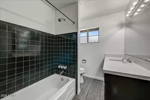 1326 E Avalon Dr, Phoenix, AZ 85014 - Photo 24