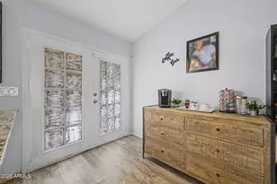 2722 E Marguerite Ave, Phoenix, AZ 85040 - Photo 10