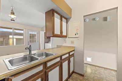 5123 W Willow Avenue, Glendale, AZ 85304 - Photo 8