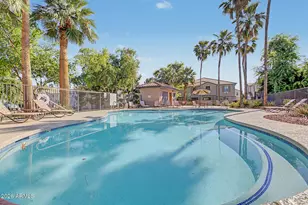2954 E Donner Dr, Phoenix, AZ 85042 - Photo 30