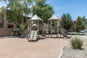 2954 E Donner Dr, Phoenix, AZ 85042 - Photo 32
