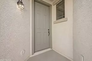 2954 E Donner Dr, Phoenix, AZ 85042 - Photo 4