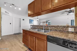 11001 N 46th Ave, Glendale, AZ 85304 - Photo 8