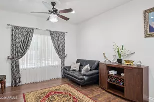 3419 E Rosemonte Dr, Phoenix, AZ 85050 - Photo 8