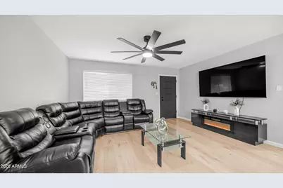 4146 W Desert Hills Drive, Phoenix, AZ 85029 - Photo 4