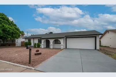 4146 W Desert Hills Drive, Phoenix, AZ 85029 - Photo 1