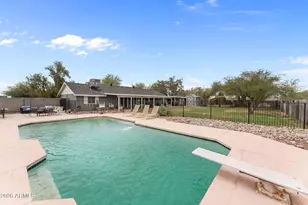 2414 S 220th Ln, Buckeye, AZ 85326 - Photo 4