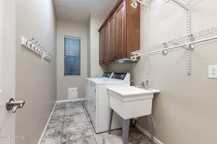 24212 N 24th Pl, Phoenix, AZ 85024 - Photo 32
