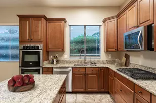 24212 N 24th Pl, Phoenix, AZ 85024 - Photo 10