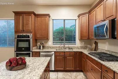 24212 N 24th Place, Phoenix, AZ 85024 - Photo 16